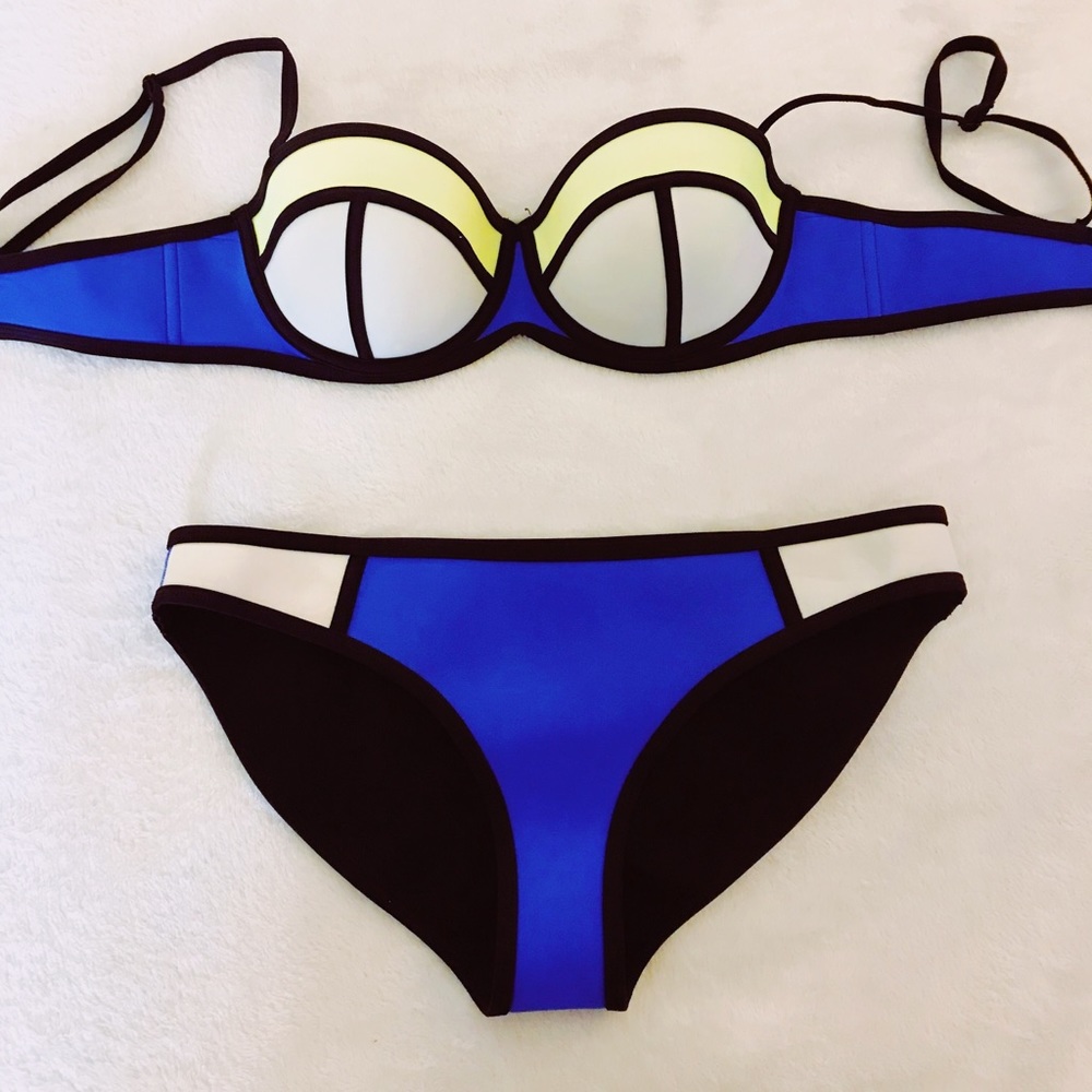 TRIANGLE BIKINI